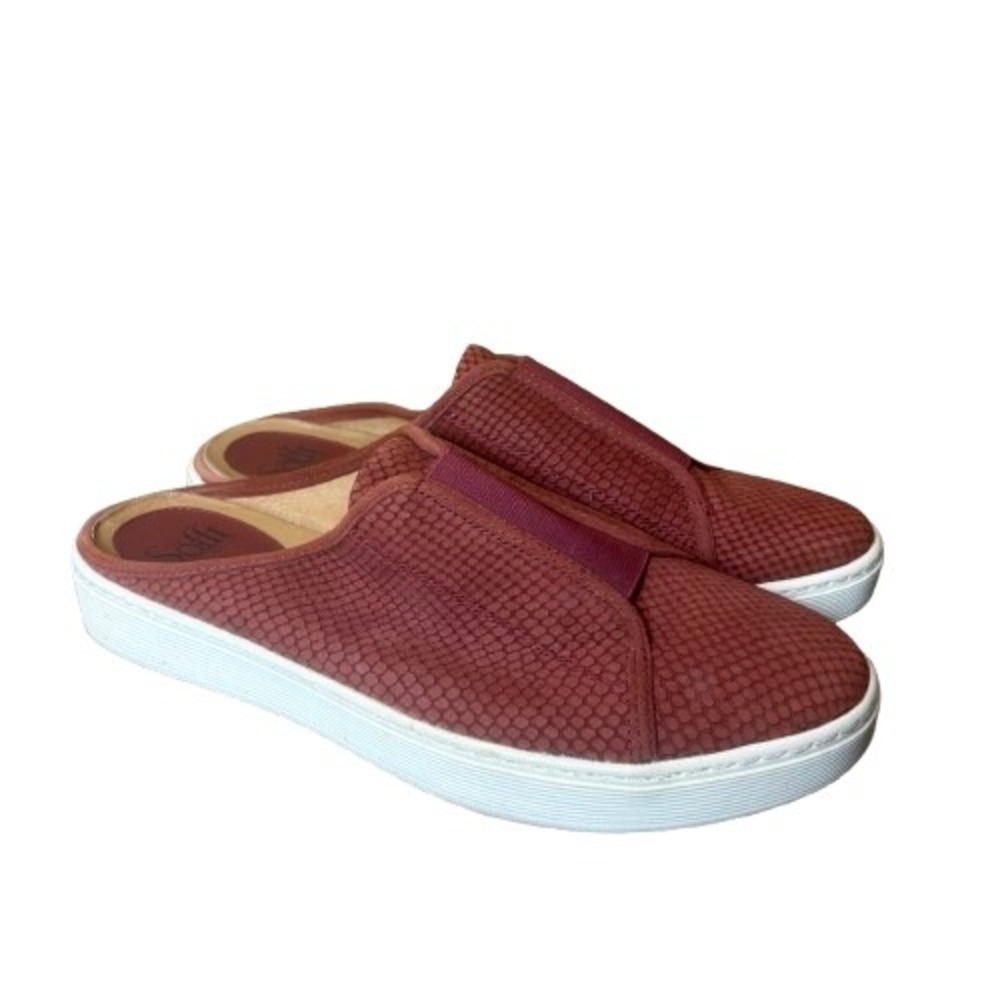 Sofft Beekon Sneaker Mule Rustic Red Snake Embossed Leather Comfort Womens 10M